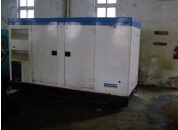 信州康明斯150kw大型柴油二手发电机组 信州康明斯150kw大型柴油二手发电机组